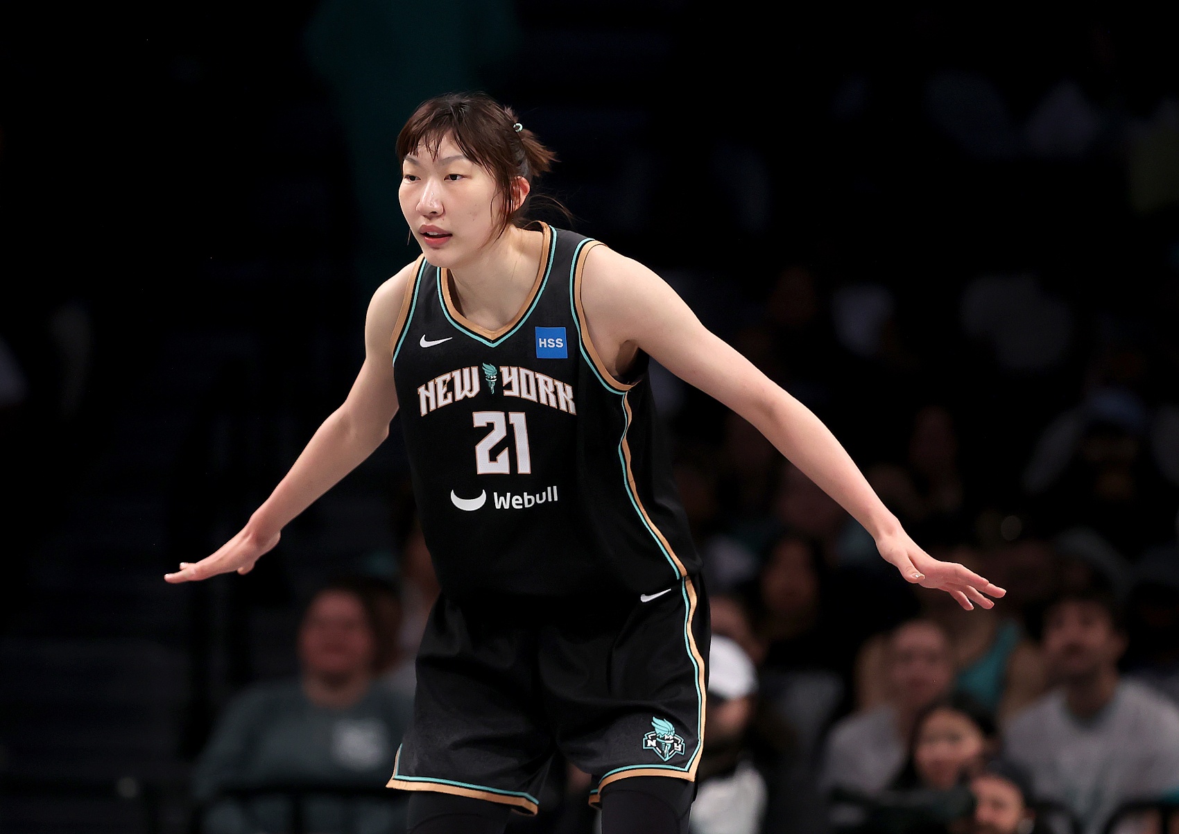 Kaiyun Sports-自由人主帅谈韩旭+斯图尔特+JJ的三塔阵容：有技巧&amp;投射 还可换防